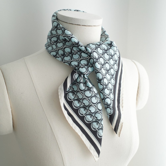 더뷰렛 쁘띠링스 쁘띠스카프 미니 사각 간절기 명품 스카프