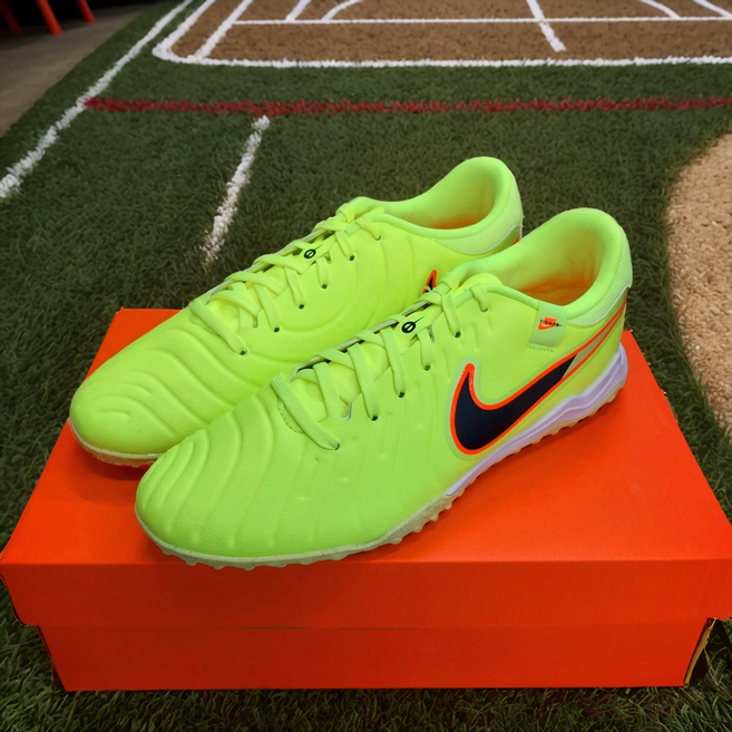 나이키 티엠포 레전드 10 아카데미 TF 남성용 풋살화