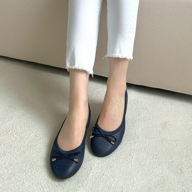 러블리디 루시 여성 편안한 말랑말랑 주름 리본 플랫 슈즈