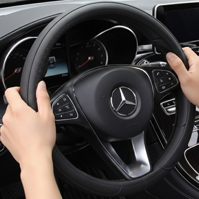 굿새로이 차량용 논슬립 가죽 핸들커버, 블랙