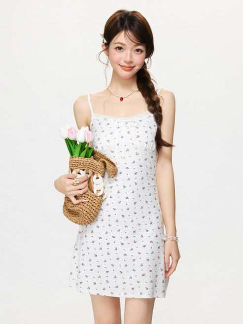 純欲風白色碎花蕾絲邊拼接吊帶連衣裙女春中長款裙子