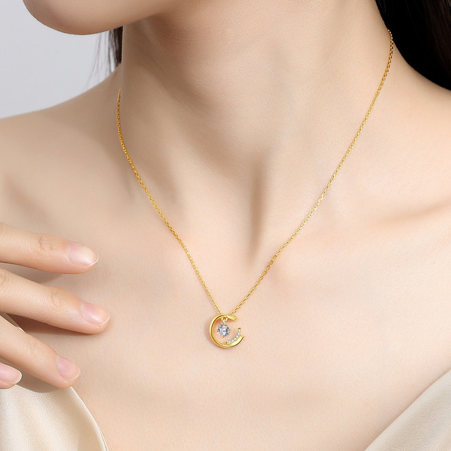 여자 14/18K 골드 반원 다이아 펜던트 목걸이 여자 움직임에 반짝이는 고급 디자인