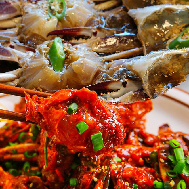 수산천하 국내산 알배기 간장 꽃게장 3통+ 양념 꽃게장 1통, 1세트, 4.4kg