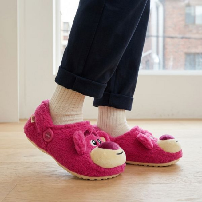 CROCS 물놀이 여름 샌들 슬리퍼 크록스 디즈니 앤 픽사 랏소 클래식 라인드 멀티 방한 클로그 183276
