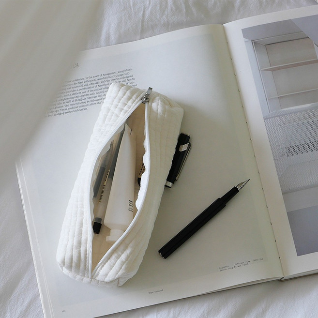 터리빙 국내생산 다용도 퀄팅 휴대용 여행용 누빔 화장품 필통 파우치, 1개, 아이보리