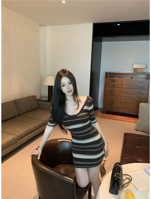 撞色條紋連衣裙女夏季時尚修身顯瘦短裙, 條紋