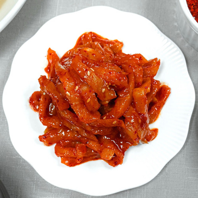 오늘애 보쌈무김치 2kg 무말랭이김치 족발김치 (월수금 출고), 1개