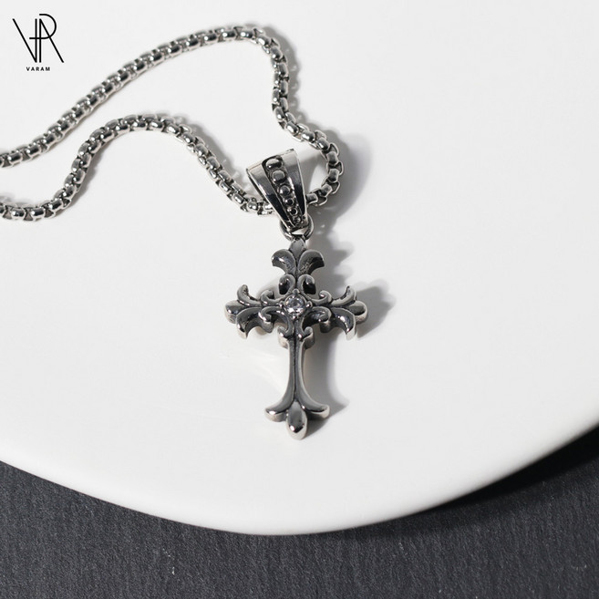 VARAM 써지컬스틸 크롬 엔틱 큐빅 십자가 목걸이