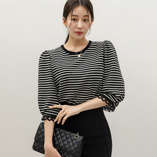 스타일온미 스타일온미 에드나 쟈가드 스트라이프 퍼프 7부 소매 레이스 배색 티셔츠