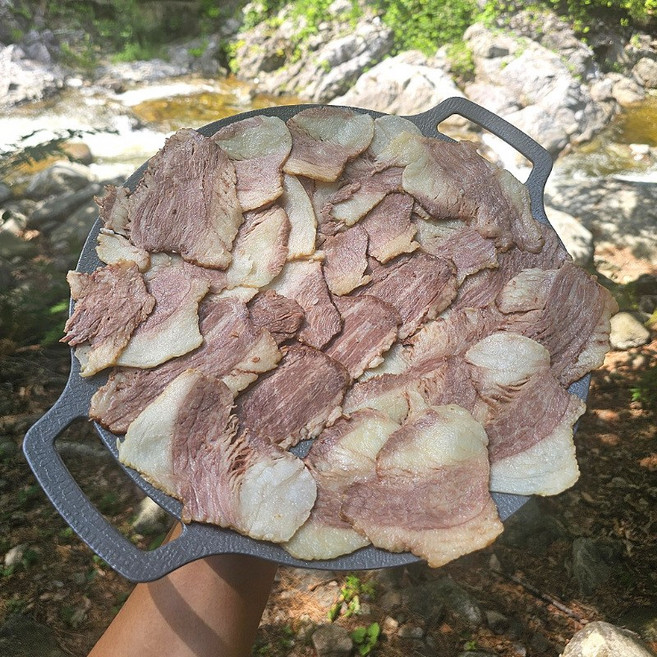 [국내최초] 사르륵 녹는 차돌박이 수육 ( 차돌박이200g + 한우육수400g ), 1개