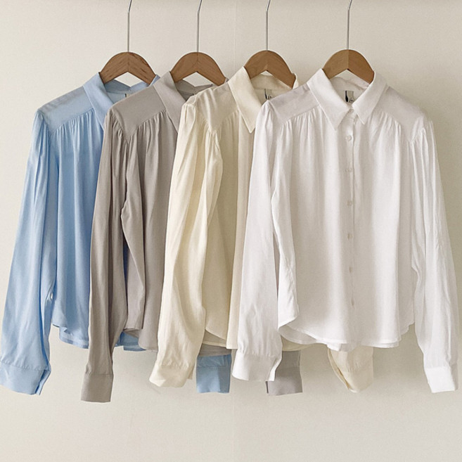 스테디셀러 찰랑 숄더 핀턱셔링 카라 블라우스