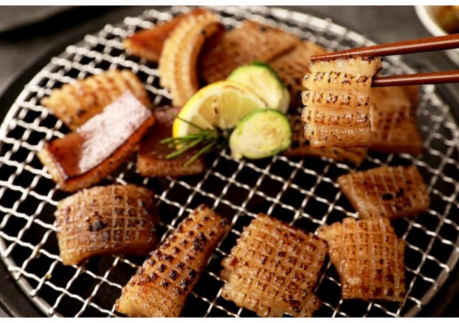 용가마 왕십리 국내산 양념 벌집 돼지 껍데기 캠핑 혼밥 혼술 볶음, 2kg, 1개