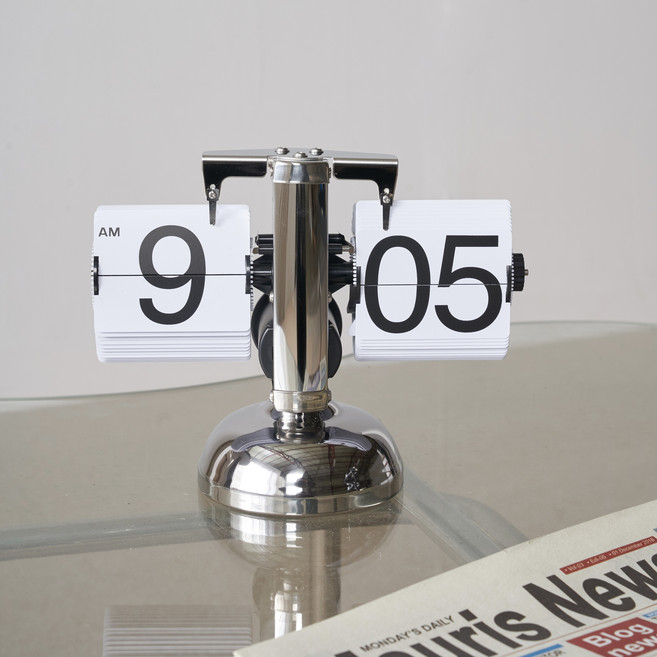 바이에스컴퍼니 바이에스컴퍼니 레트로 플립 인테리어 탁상시계, 크롬+화이트