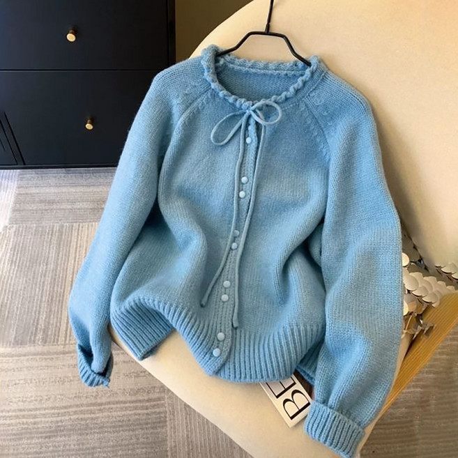 ROYALBELLE 여성 라운드넥 리본 스트링 포인트 소프트 니트 버튼 가디건 K0101614