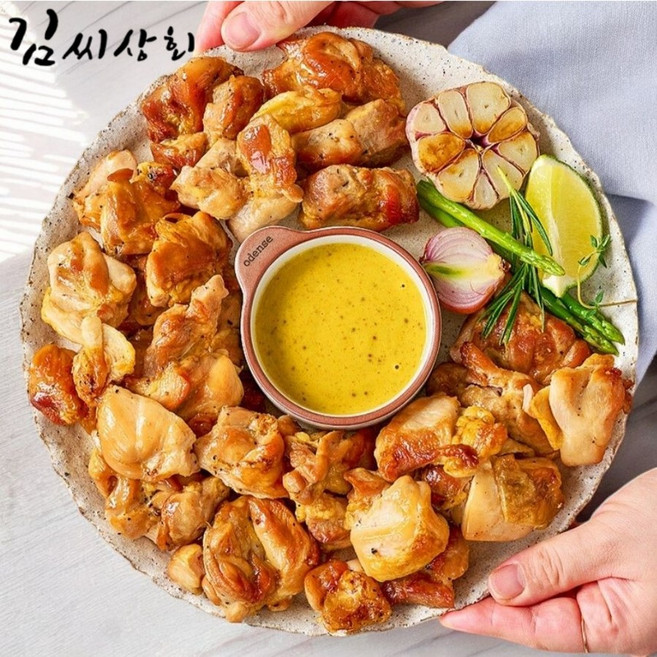 간편조리 순살 로스트 치킨 닭다리살 300g, 1개