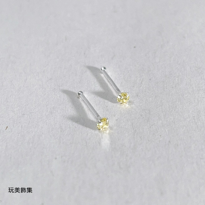 玩美飾集 999足銀 四爪鋯石養耳棒 多色可選 一對販售