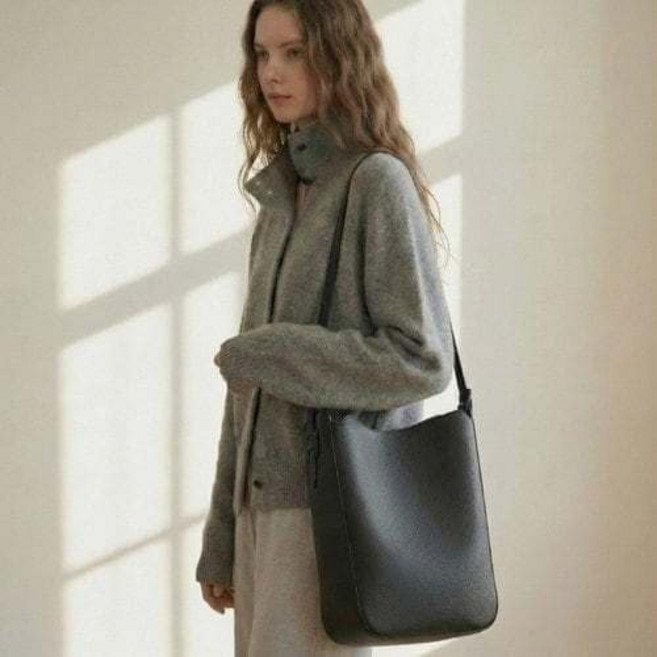 [국내백화점] 헤지스 [H-EDGE] 엣지백 시그니처 블랙 레더 숄더 L H 크로스백 숄더백