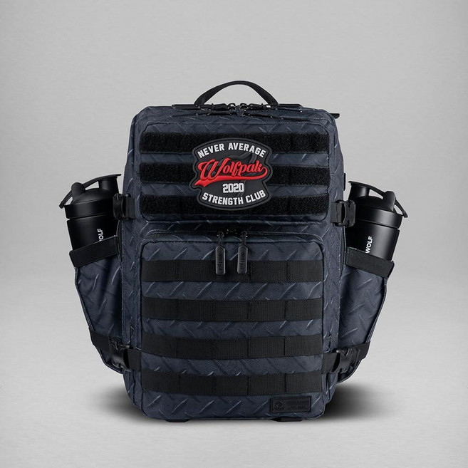 WOLFpak 25L 운동용 체육관 백팩 - 운동 장비 노트북 포켓 및 듀얼 컵 홀더를 위한 완벽한 가방 블랙. M 맞춤형 현대 전술, Strength Club