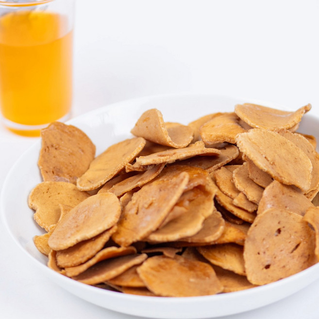 [입안 가득 퍼지는 고소함 누룽지 스낵의 매력] 돌뱅이 누룽지과자 바삭한 옛날과자 어른 어르신 간식, 190g, 1개