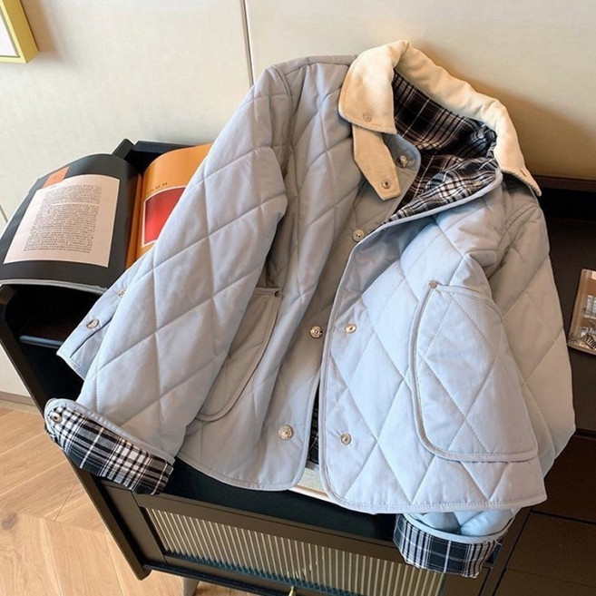 輕量型保暖菱格壓紋鋪棉外套 菱格棉服 短款棉服 菱格絎縫外套 藍色菱格加厚短款保暖棉服棉衣夾棉外套女士洋氣拼
