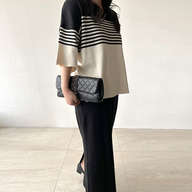 네모엔룩 맥시단가라 배색스트라이프 브이넥 7부소매 허리밴딩 롱 스커트 셋업 상하세트 니트 투피스