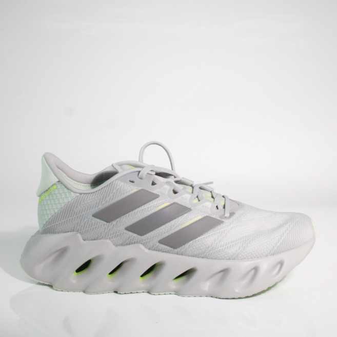 아디다스 스위치 포워드 2 런닝화 남성 운동화 쿠셔닝 러닝 슈즈