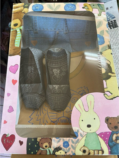 男女四季衣箱禮盒, 1個, 男圓領T桖牛仔褲皮鞋1盒