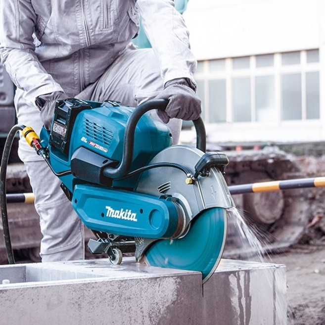 마끼다 80V 충전 콘크리트 커터 몸체만 CE001GZ01 베어툴 날 포함 충전 콘크리트 절단기 무선 콘크리트캇타기 충전파트너 벽체 캇팅기 벽캇타 바닥캇팅, 1개