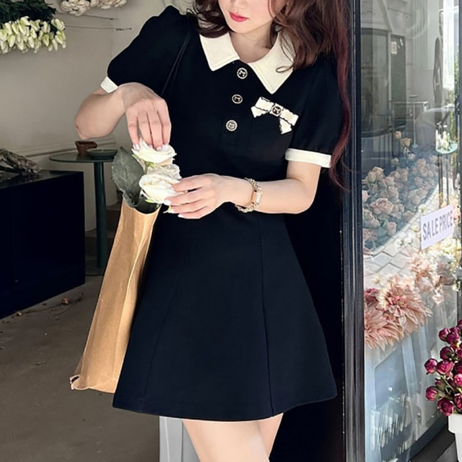 쫑쫑이의 HARU 카라 배색 반팔 리본브로치 블랙 플레어미니원피스 NF-63