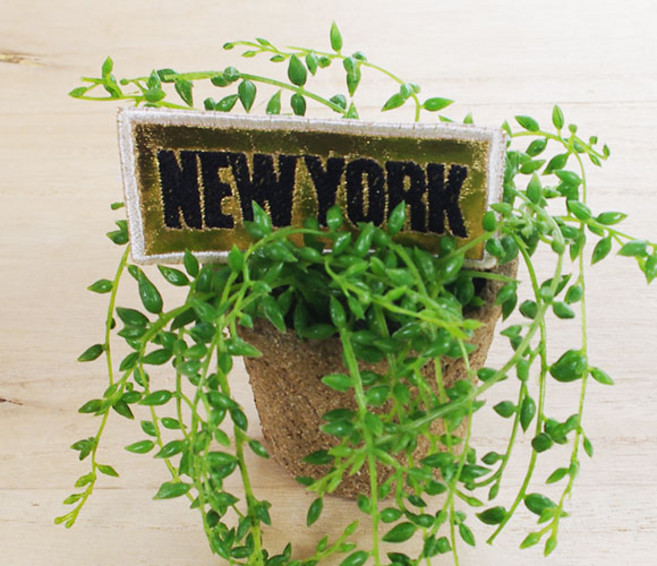 NEWYORK 봉제식와펜 검정+골드 7.8cmx3.4cm, 1개