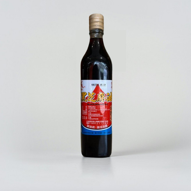 順成油廠 純黑麻油 傳統工法低溫焙炒 台灣在地黑芝麻 560ml, 1個