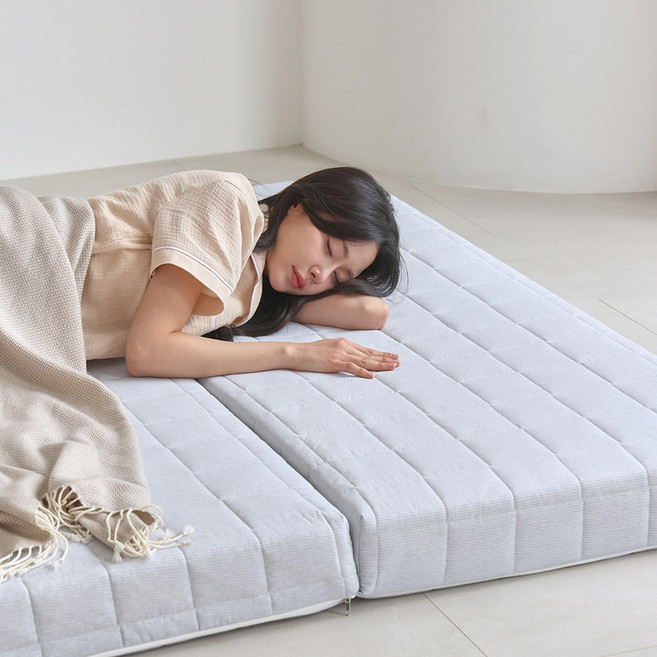 폼폼팩토리 국내생산 100% 3단 접이식 매트리스 접는 토퍼 10cm 보관가능 푹슬립 삼단토퍼