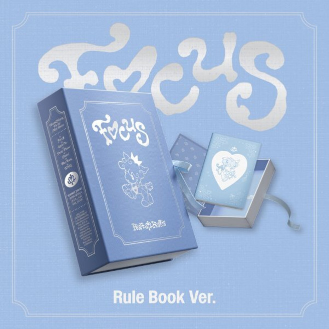 [CD] Hearts2Hearts (하츠투하츠) - 미니앨범 1집 : FOCUS [Rule Book Ver.] : 포토북 + 엽서 18종 + 핀뱃지 + 스티...