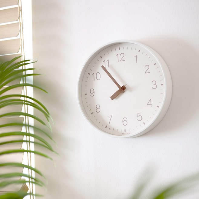 [Ticktock] 틱톡 감성 북유럽 월데코 인테리어 무소음 벽시계 4컬러 -베이지/그린/피치핑크/블루그레이, 베이지