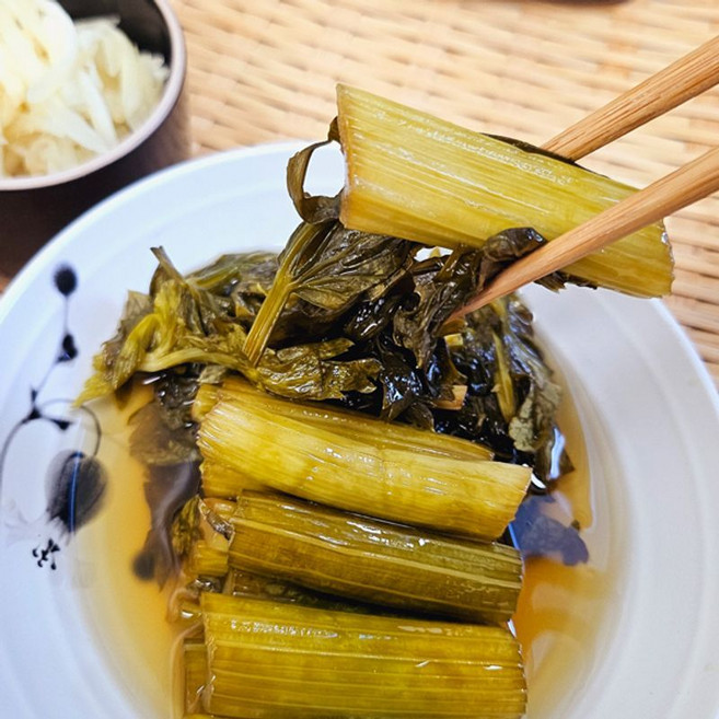 미스터찬 국내산 샐러리 장아찌 200g 300g 500g 다이어트 식품, 2개