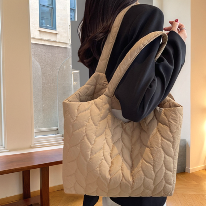 팡팡나래 패딩 숄더백 퀼팅 데일리 쇼퍼백 가을가방 노트북 수납