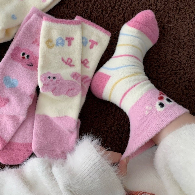 Banjiwu 중통 양말 4켤레 세트