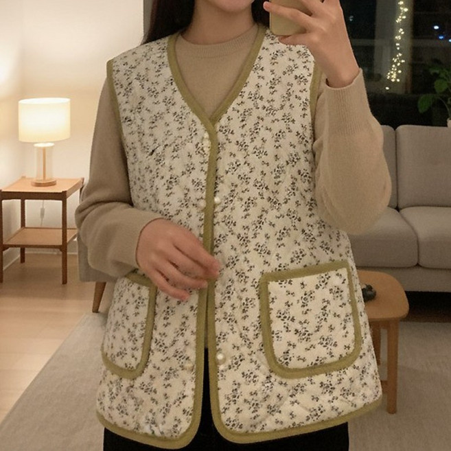 이븐스 러블리 꽃무늬 촌캉스 할머니조끼 김장 레트로 빅사이즈