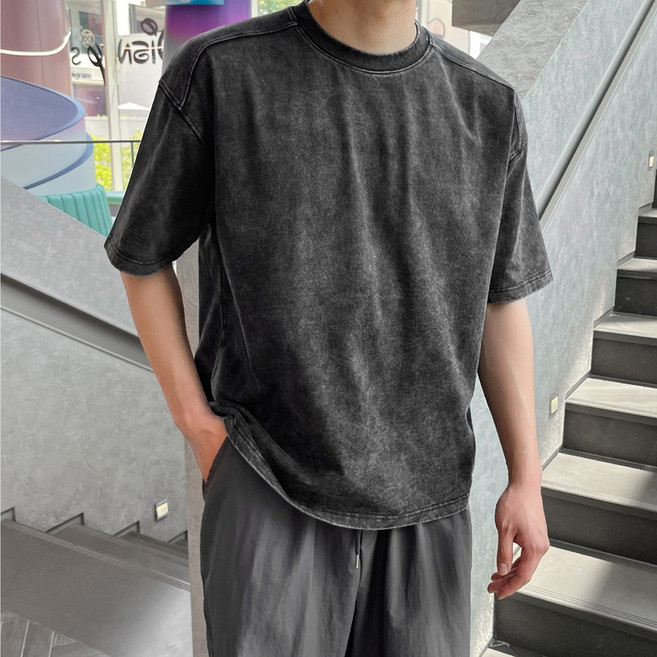 어반플리커 남자 뒷절개 피그먼트 반팔티 오버핏