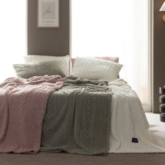 [벨리에르] [초특가][애끌리아] 니트 볼륨 DI 극세사 담요 3종세트(슈퍼킹)