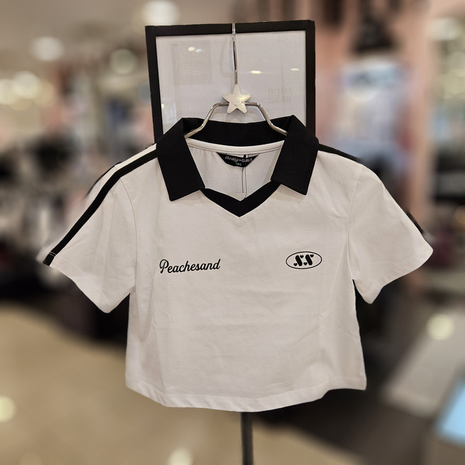 더데이걸 여아 주니어 여름 데일리룩 스트라이프 어깨 두줄 브이넥 스포티 카라 크롭 티셔츠 TGRA24410-01