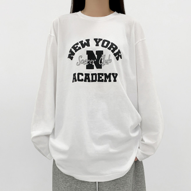 티데일리 남녀공용 싸커클럽 프린팅 오버핏 17수 라운드 긴팔 티셔츠