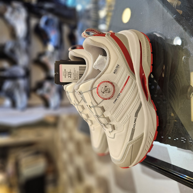 콜핑 여자 일상 또는 트레킹에 적합 코어스텝 사계절 방수 트레킹화 KWM1393W 콜핑777