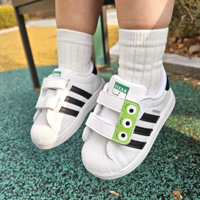 아디다스 베이비 슈퍼스타 디즈니 픽사 키즈 운동화 벨크로 캐릭터 신발