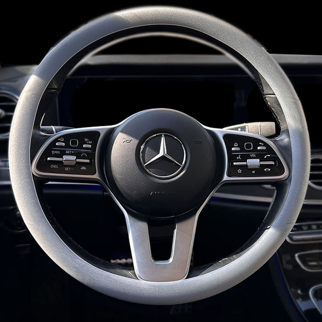 MAA 논슬립 실리콘 자동차 핸들커버 D컷 미끄럼방지 얇은 차량용 스티어링휠 커버 그립감 향상 통풍 사계절용 승용차 SUV 공용 인테리어 보호 커버 운전 편의 자동차 악세사리, 화이트