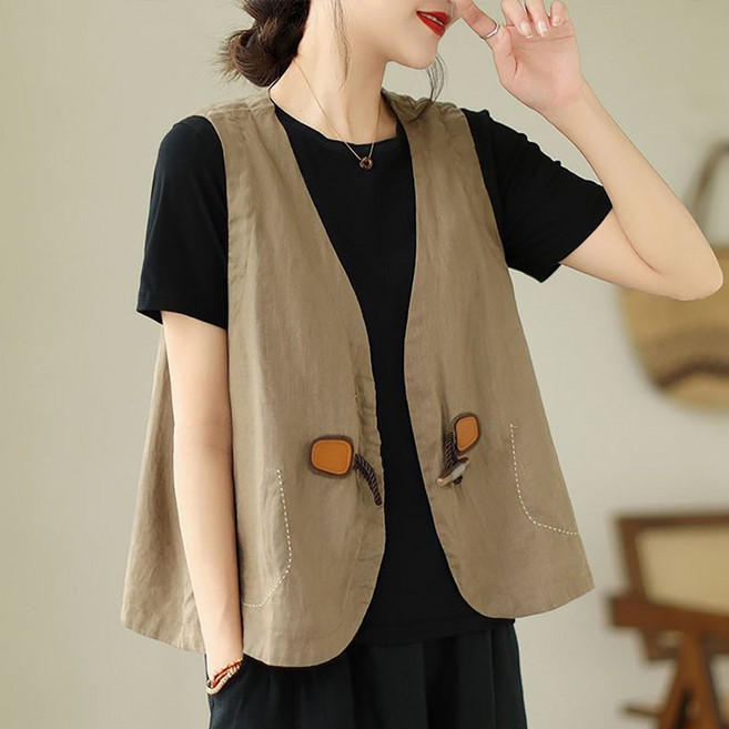 ROYALBELLE 여성 린넨 브이넥 루즈핏 빅사이즈 캐주얼 우드단추 포켓 민소매 조끼 V01030813