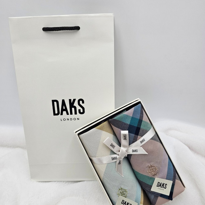 [닥스] 손수건 2종 세트 선물용 / 쇼핑백 동봉