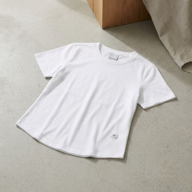 뉴발란스 금 NBNEG2W432 여성 에센셜 핏티드 반팔티 WHITE 10