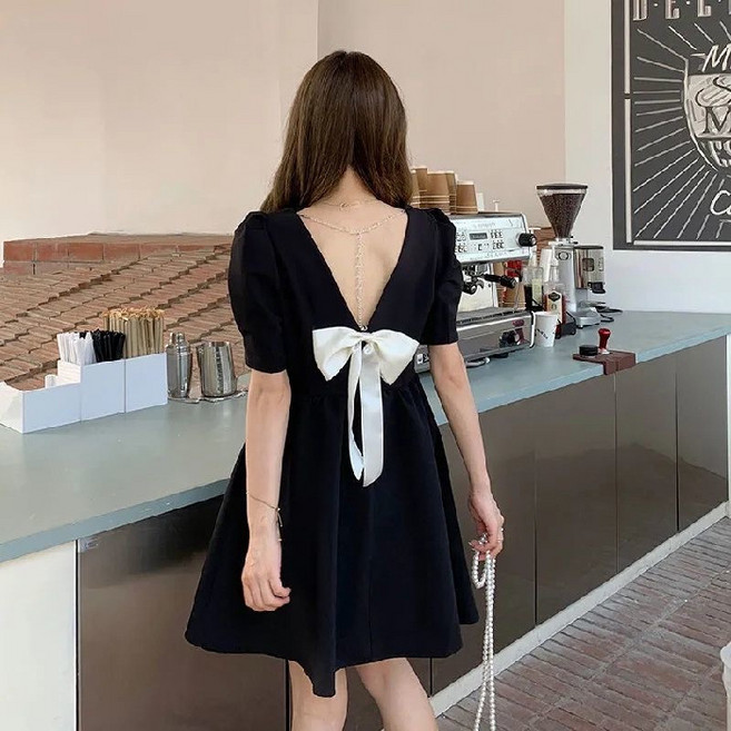 【氣質露背】連衣裙 泡泡袖連衣裙 V領連衣裙 夏季連衣裙 小清新裙子 蝴蝶結露背設計 收腰顯瘦 約會度假必備, HSYP#941#黑色