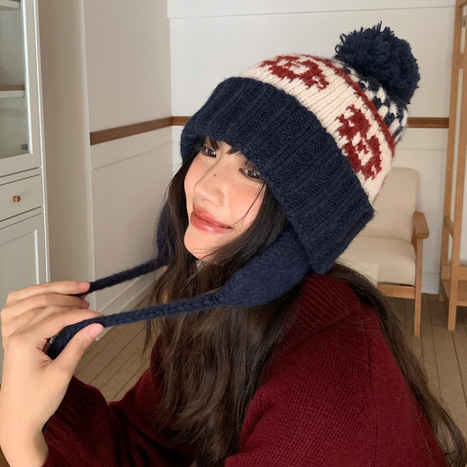 SMILEMORLI 겨울 포근한 니트 귀달이 방울 모자 데일리 방한모자